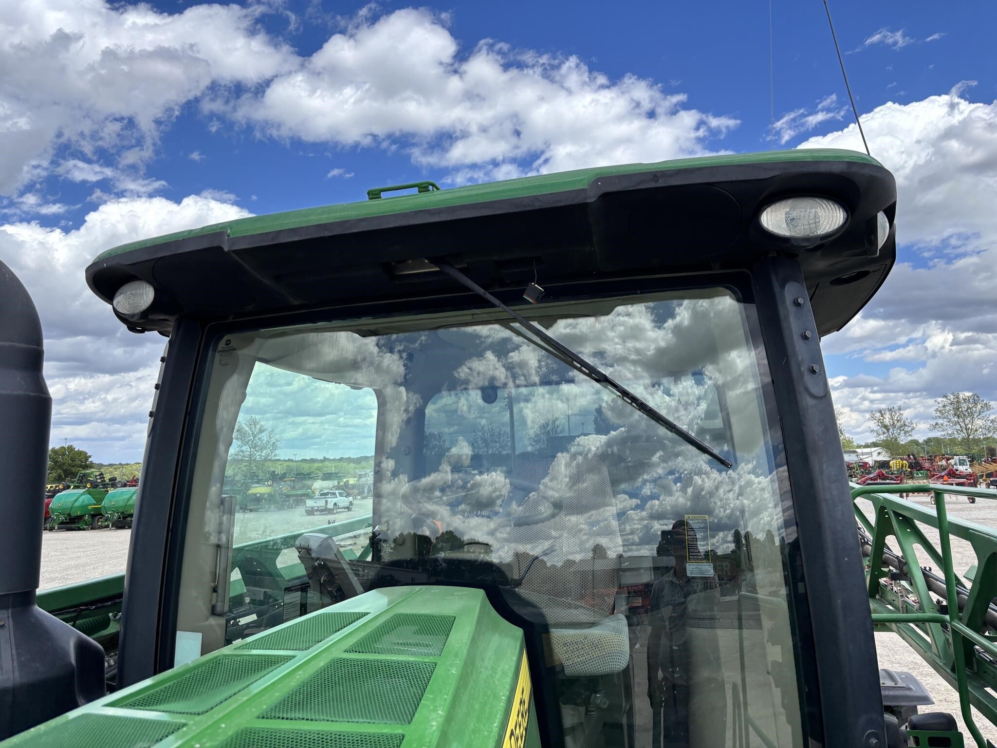 2014 John Deere R4030 Self-Propelled Sprayer