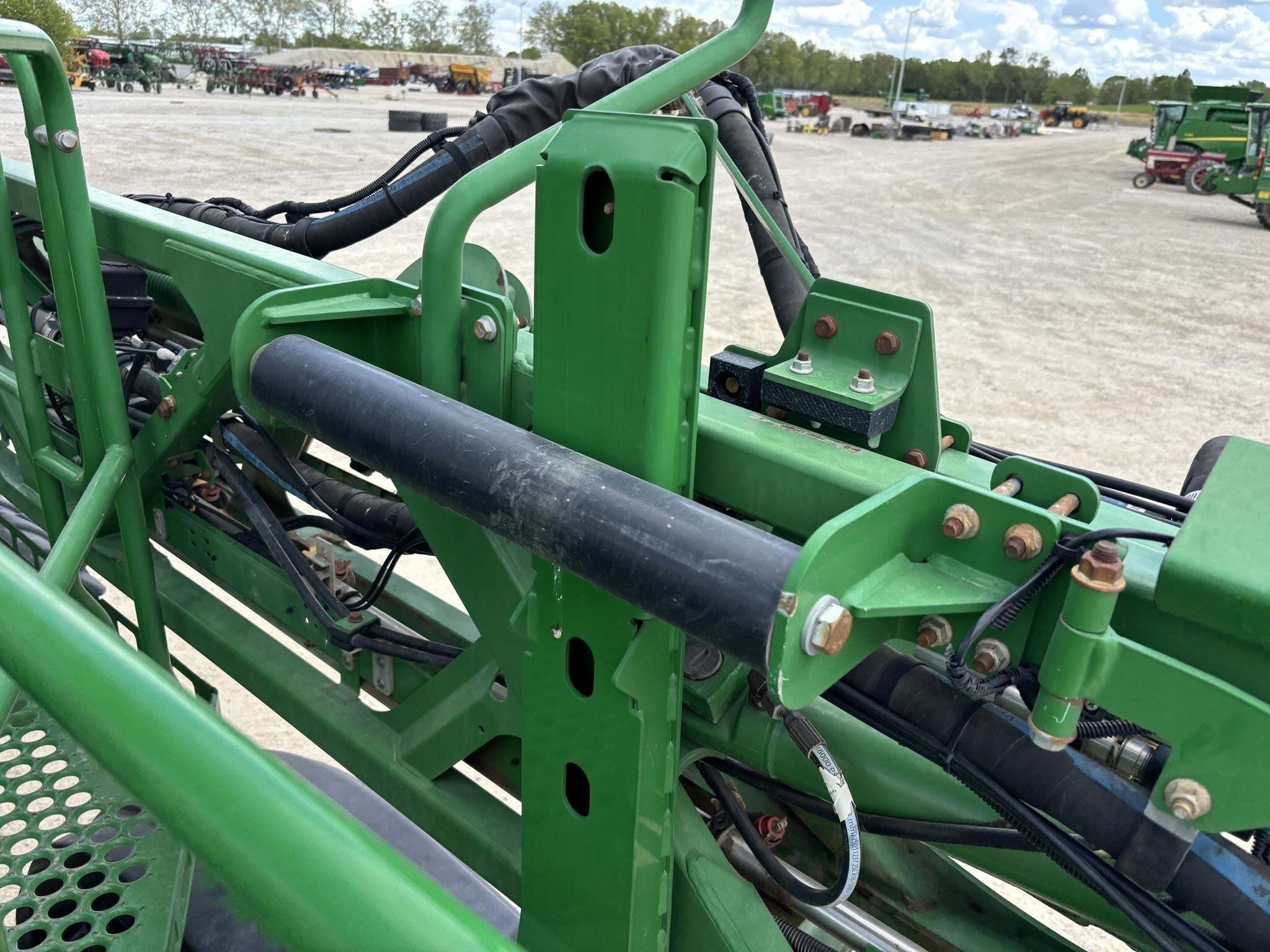 2014 John Deere R4030 Self-Propelled Sprayer