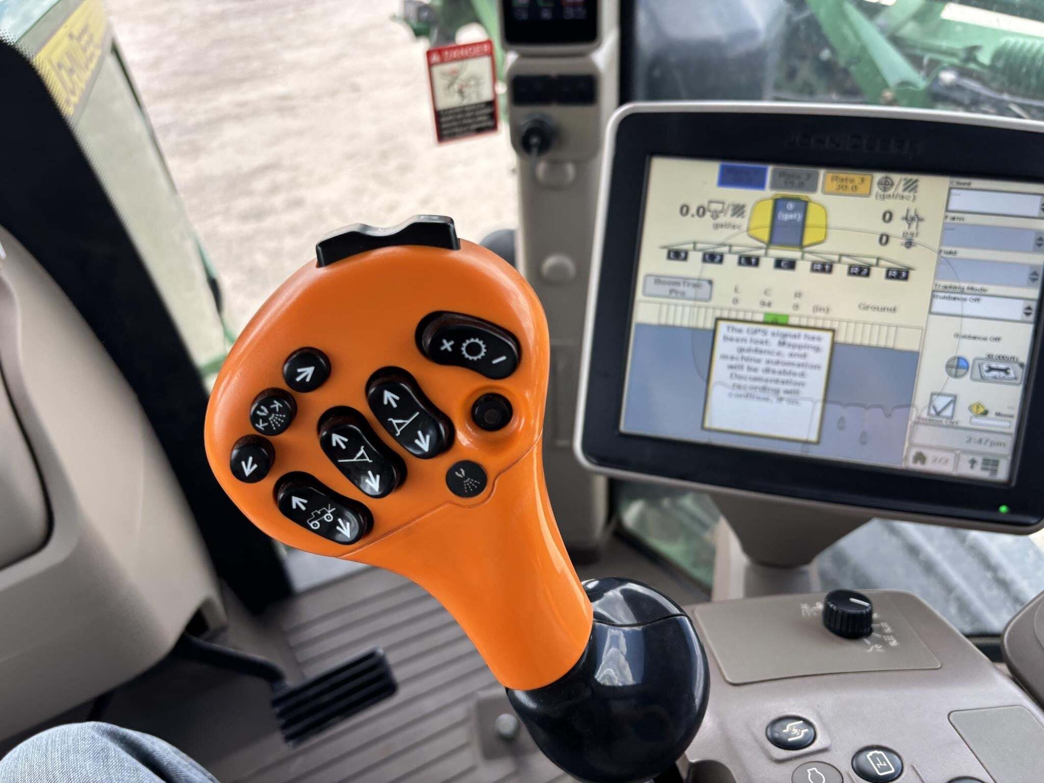 2014 John Deere R4030 Self-Propelled Sprayer