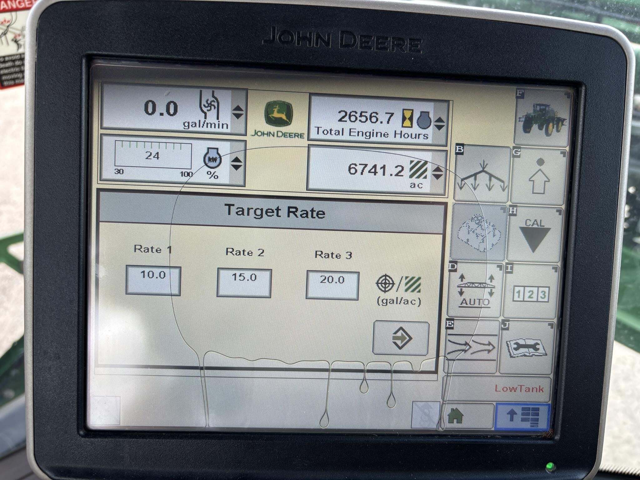 2014 John Deere R4030 Self-Propelled Sprayer