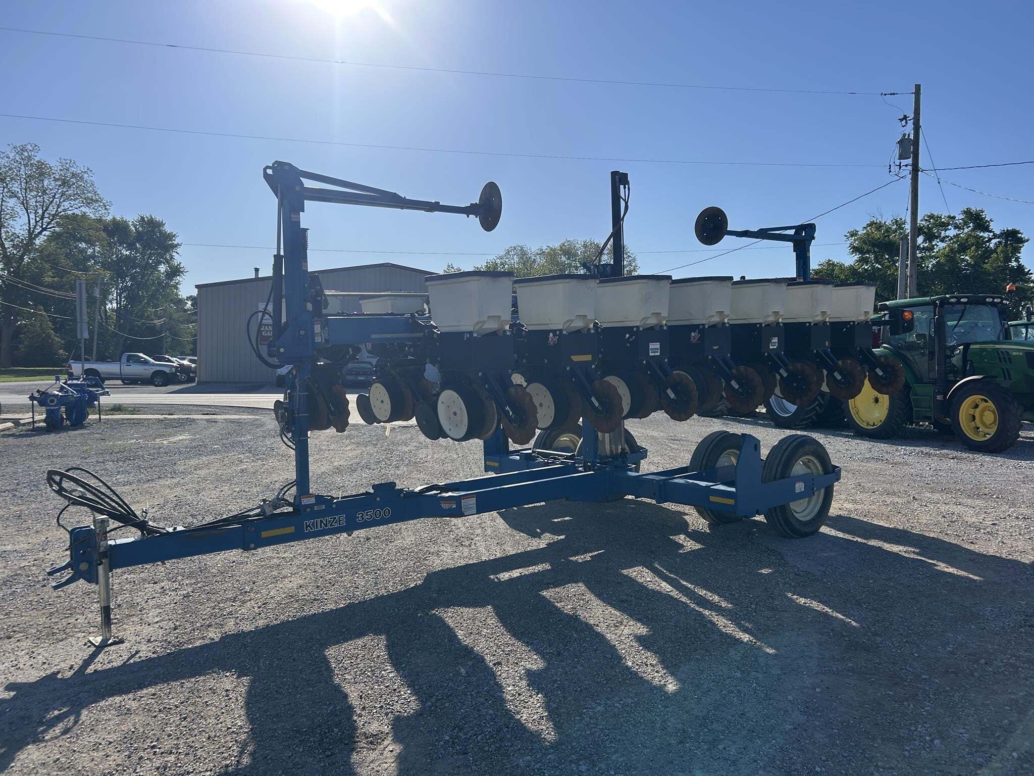 2010 Kinze 3500 Planter