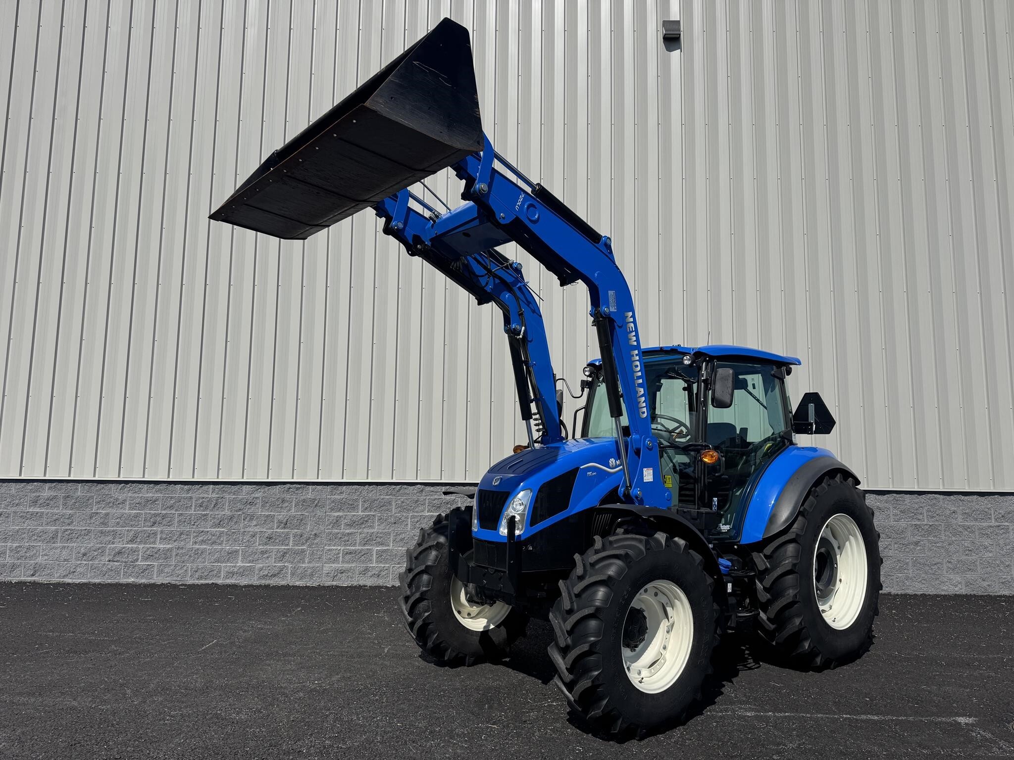 2023 New Holland T5.120 Tractor