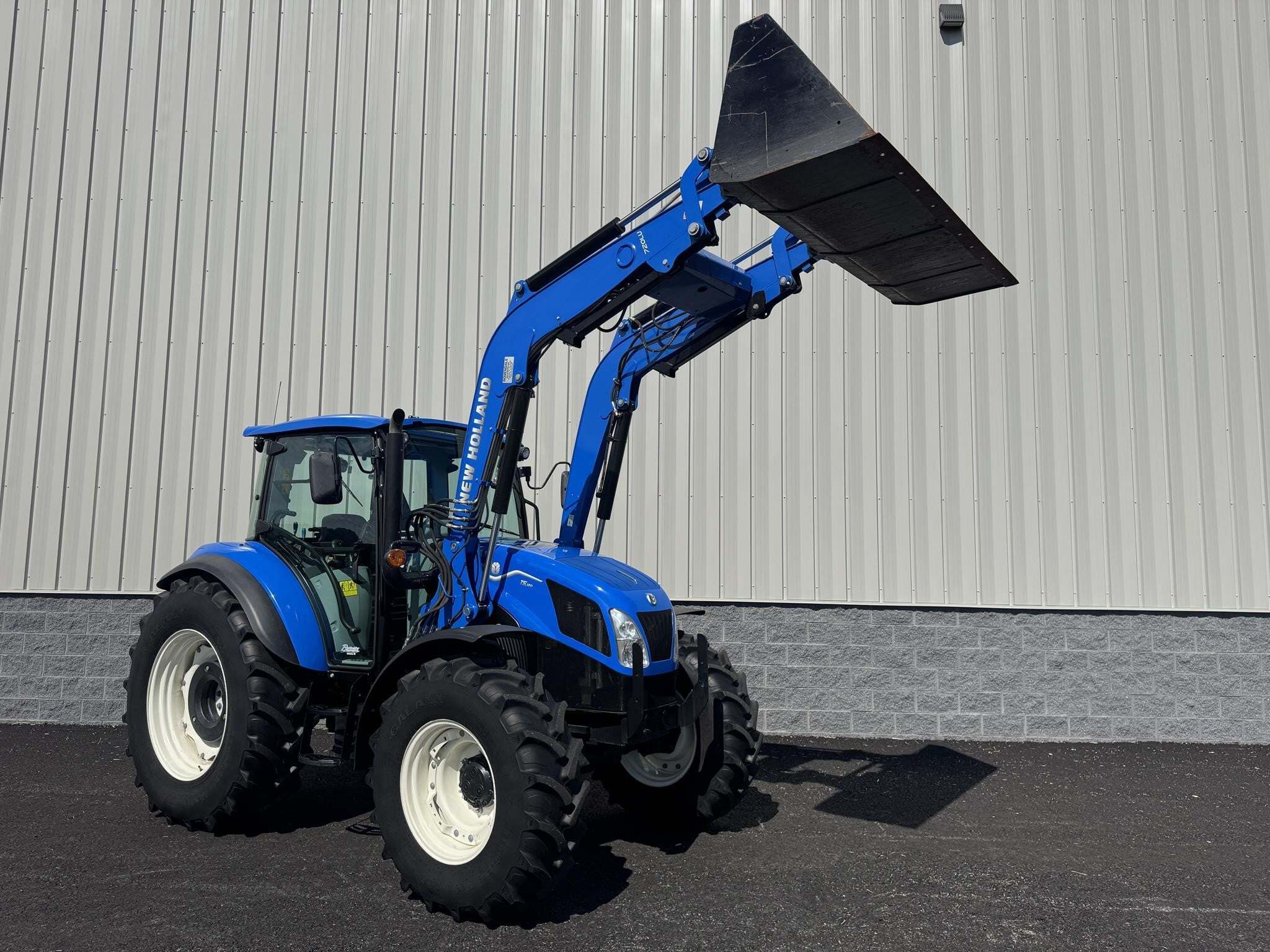 2023 New Holland T5.120 Tractor