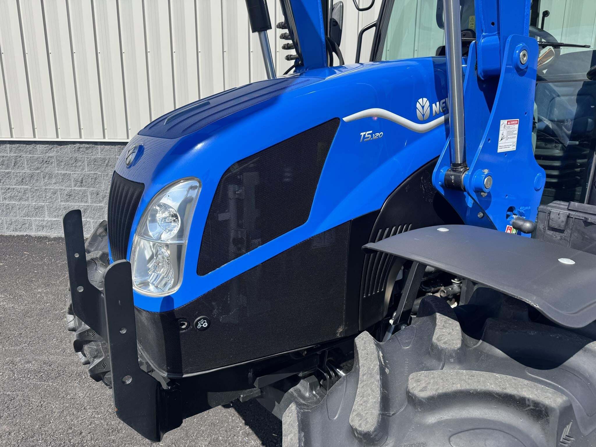 2023 New Holland T5.120 Tractor