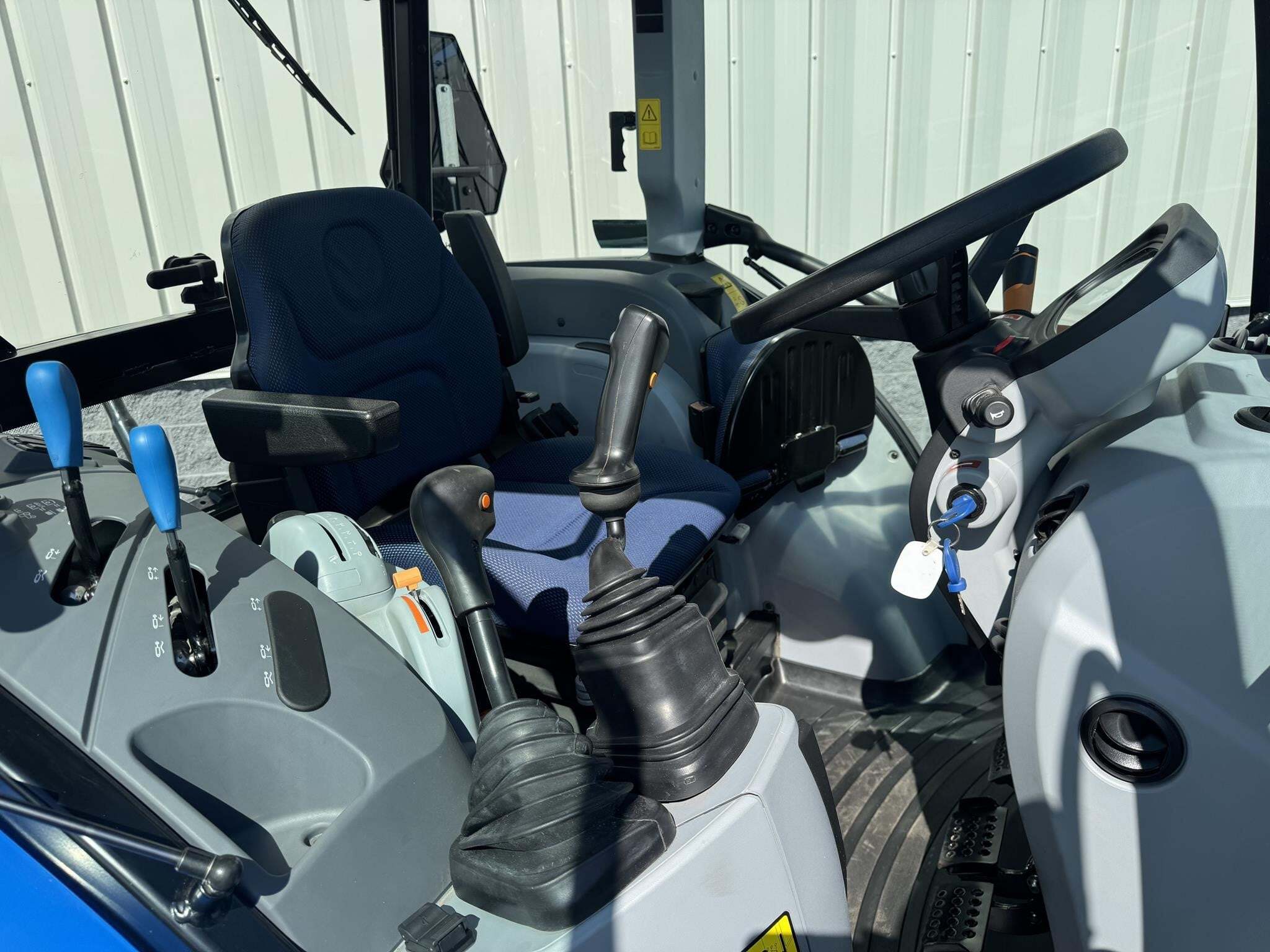 2023 New Holland T5.120 Tractor