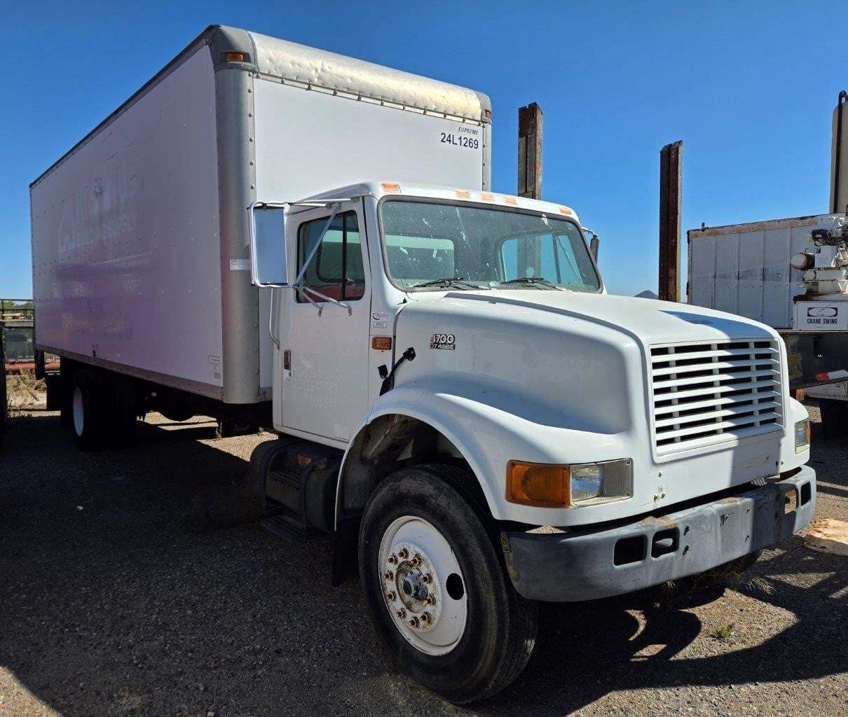 2001 International 4700 Box Trucks/Trailer