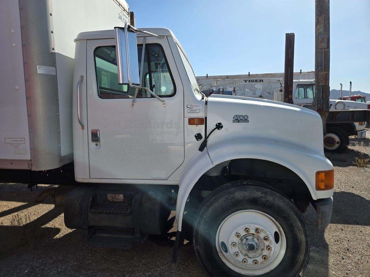 2001 International 4700 Box Trucks/Trailer