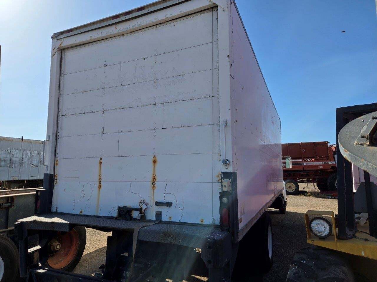 2001 International 4700 Box Trucks/Trailer