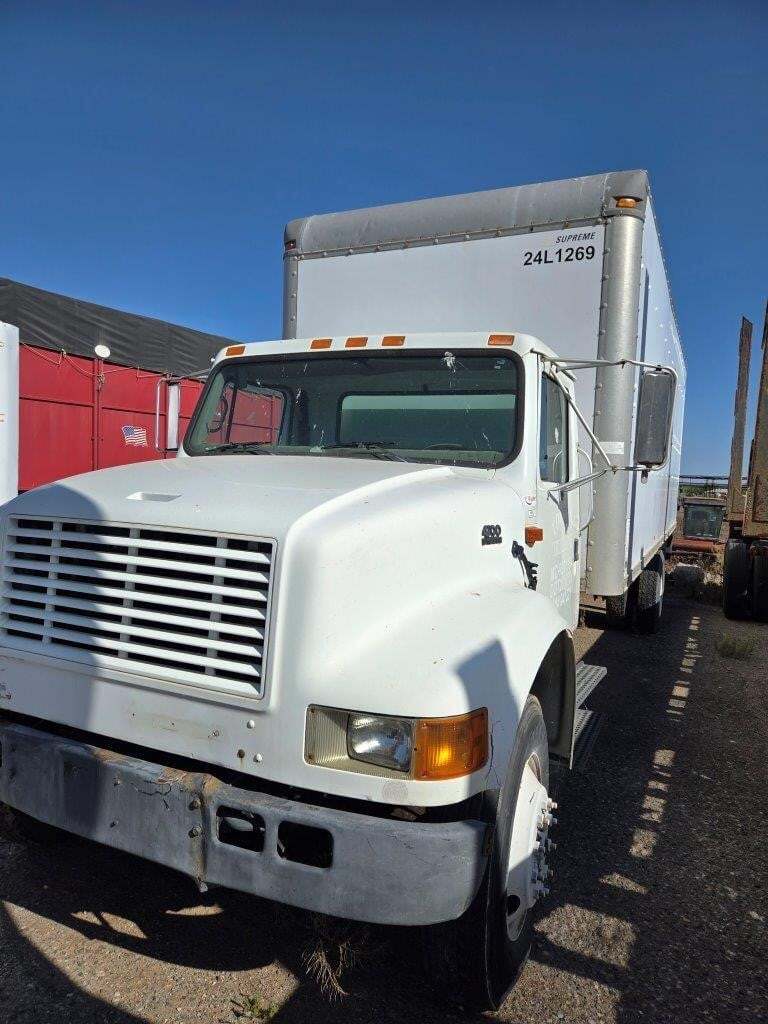 2001 International 4700 Box Trucks/Trailer