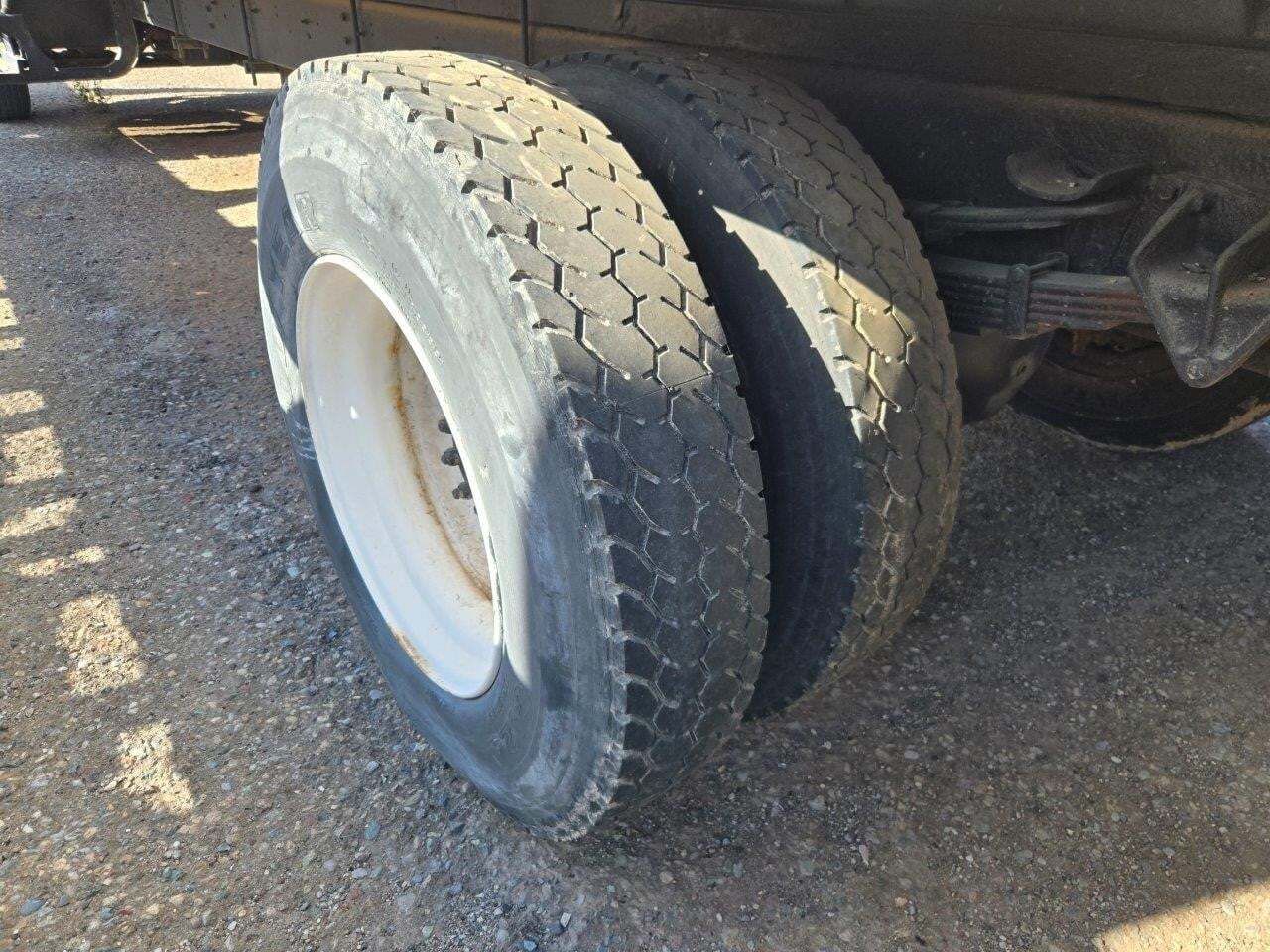 2001 International 4700 Box Trucks/Trailer