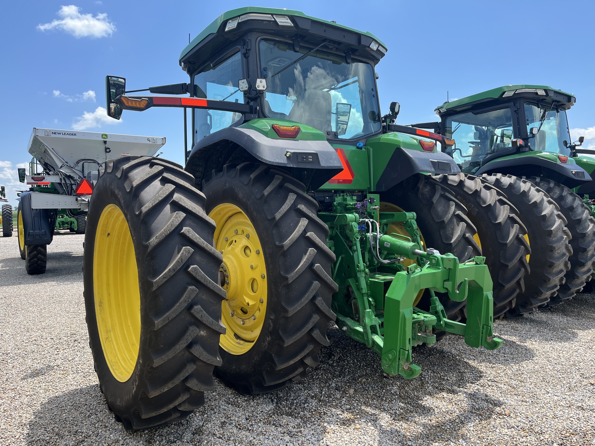 2023 John Deere 8R 310 Tractor