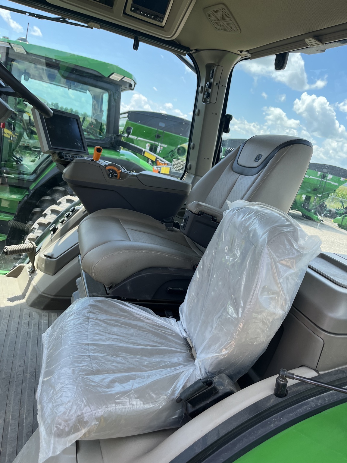 2023 John Deere 8R 310 Tractor