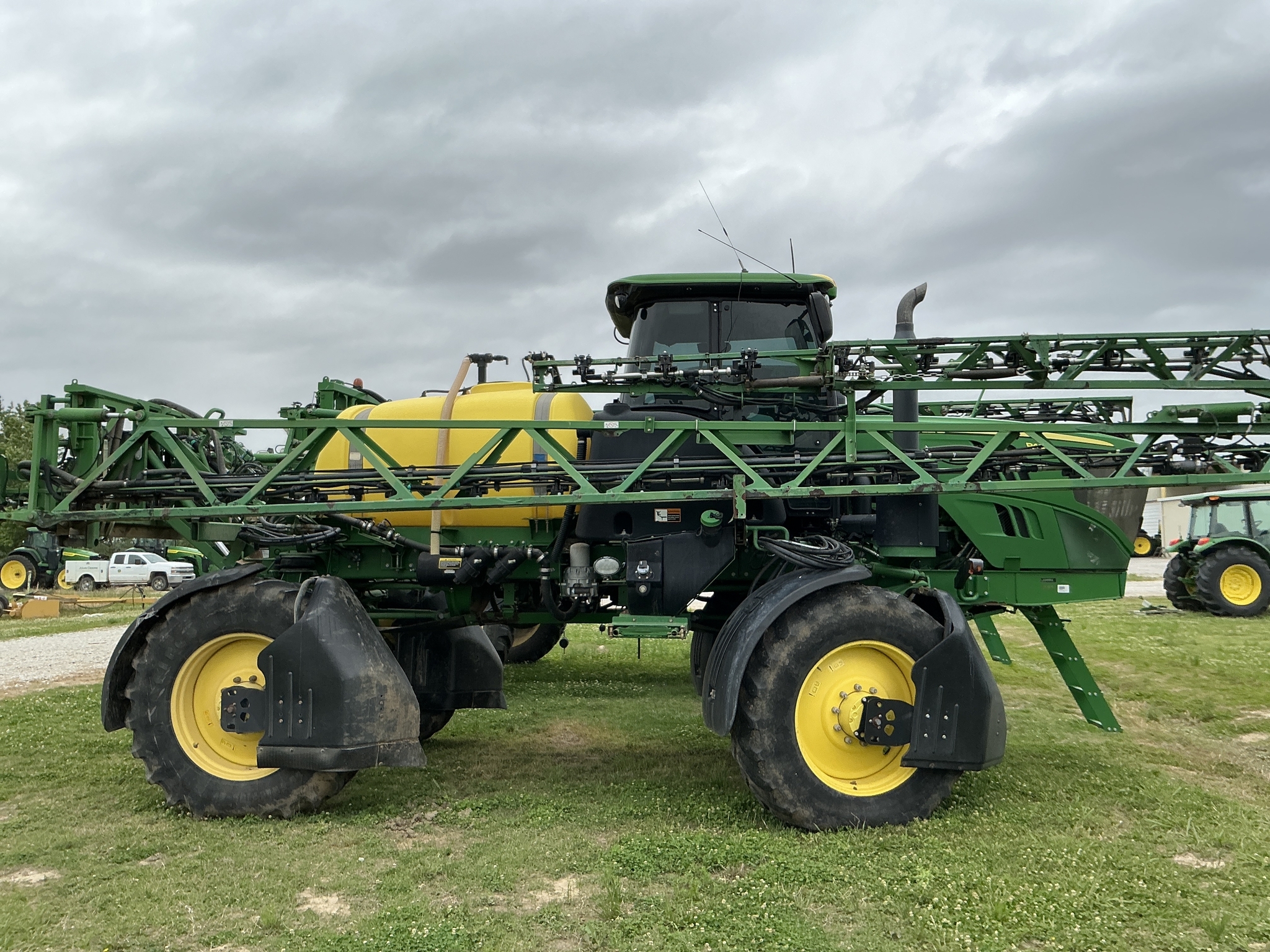 2019 John Deere R4023 Self-Propelled Sprayer