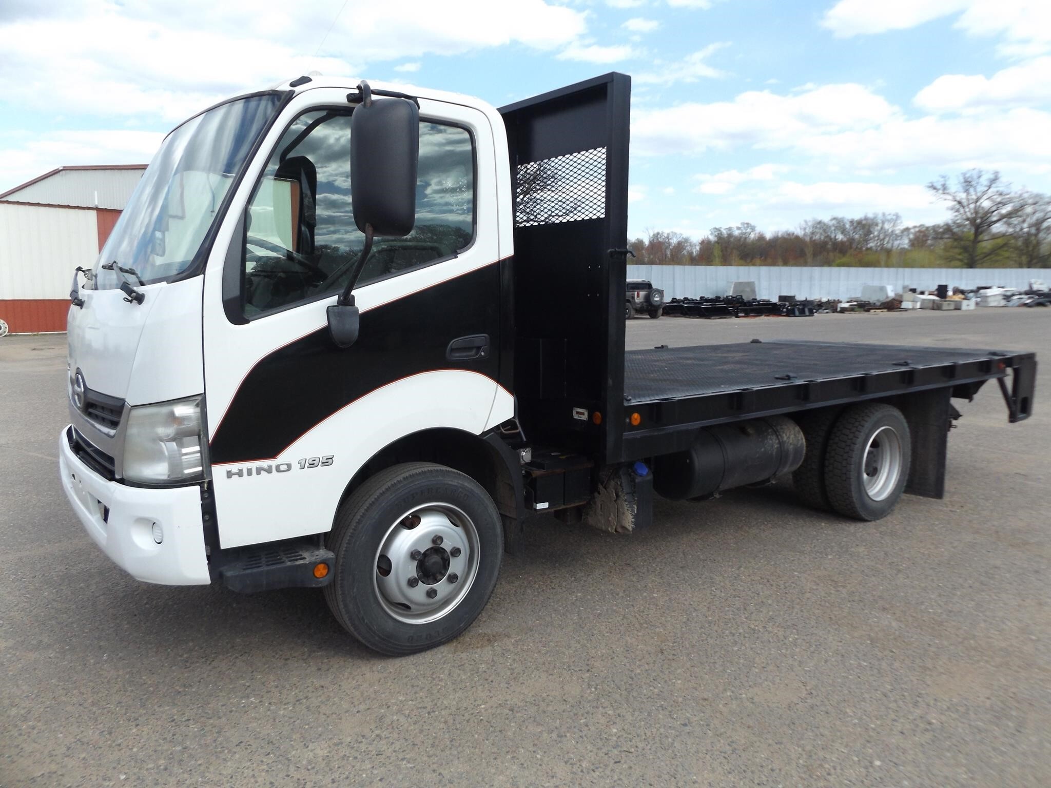 2015 Hino 195 Box Trucks/Trailer