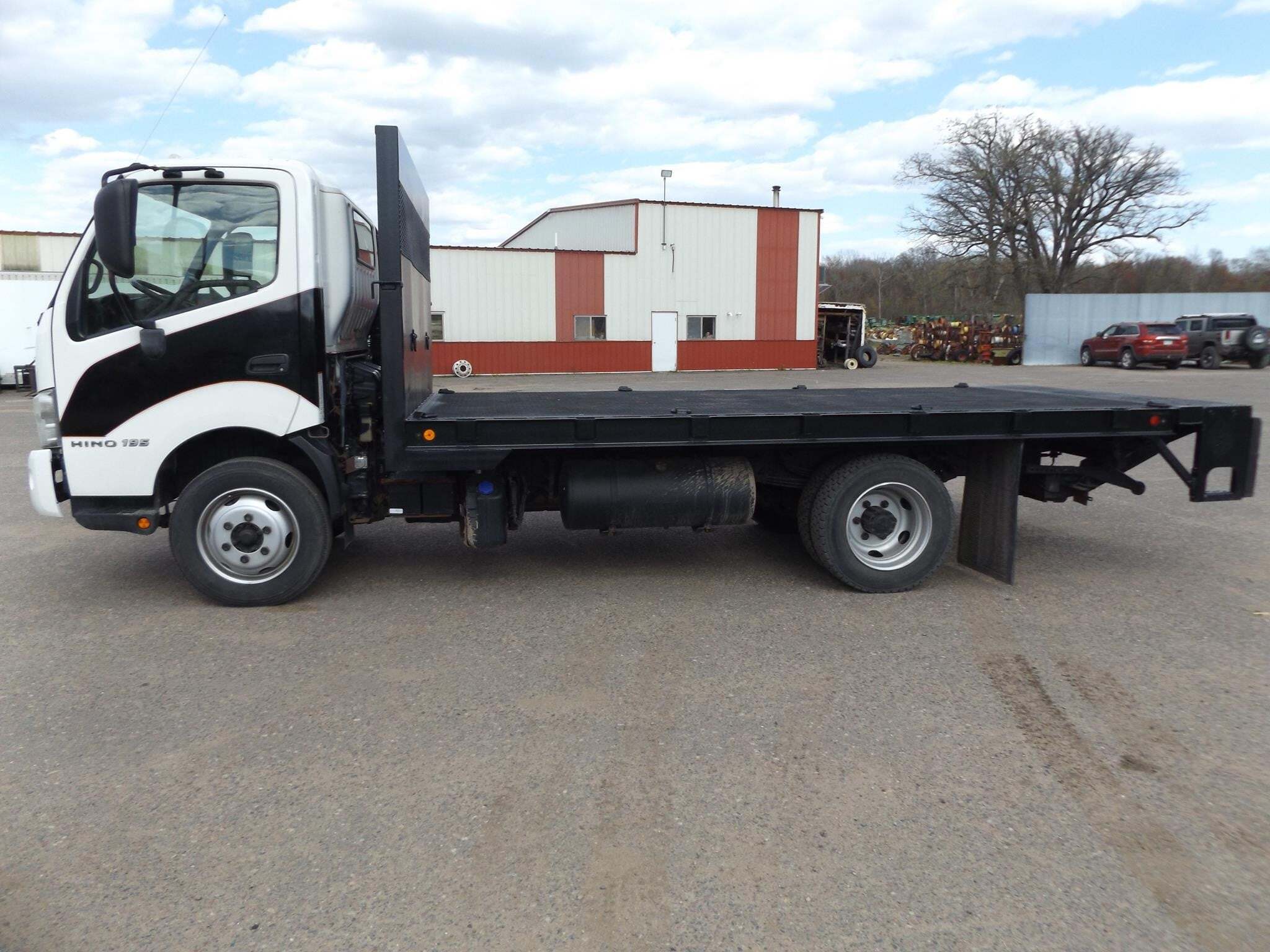 2015 Hino 195 Box Trucks/Trailer