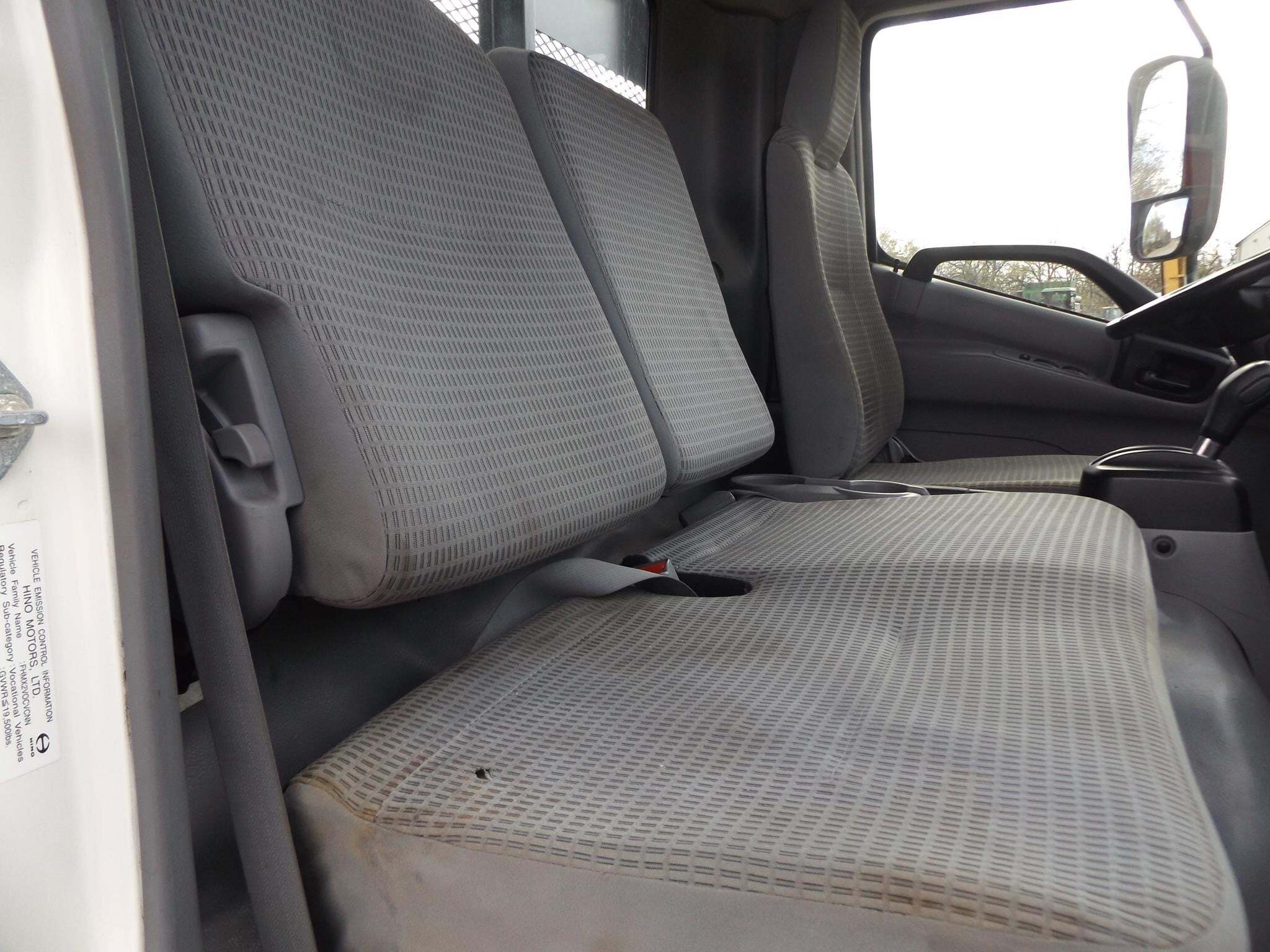 2015 Hino 195 Box Trucks/Trailer