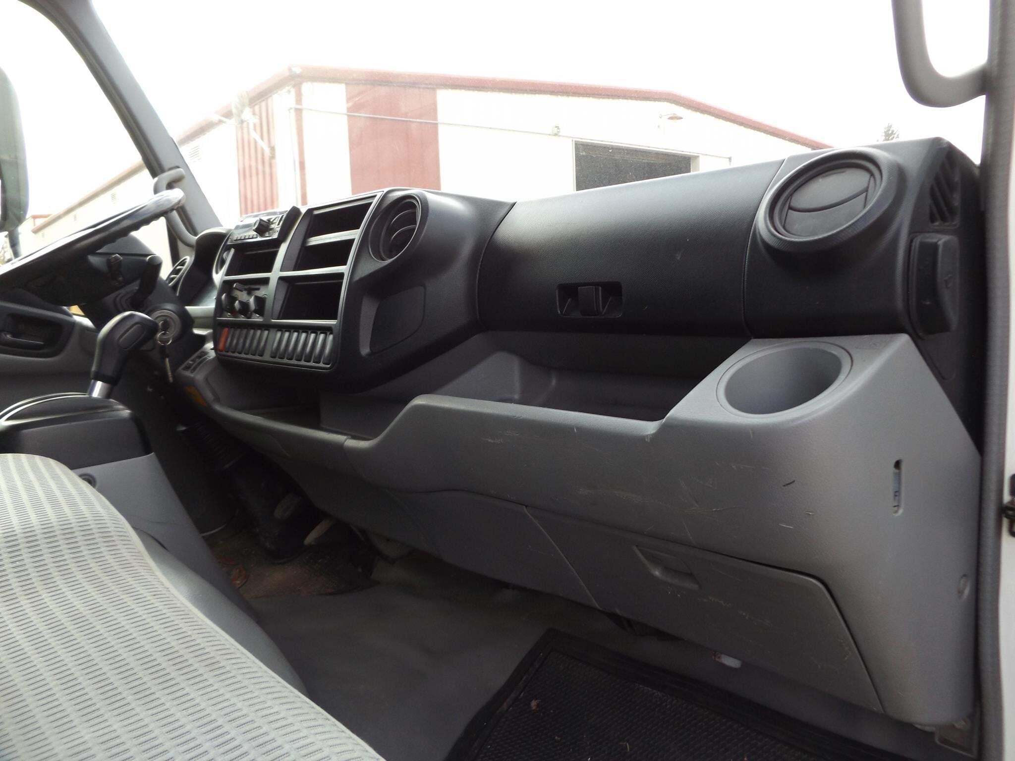 2015 Hino 195 Box Trucks/Trailer