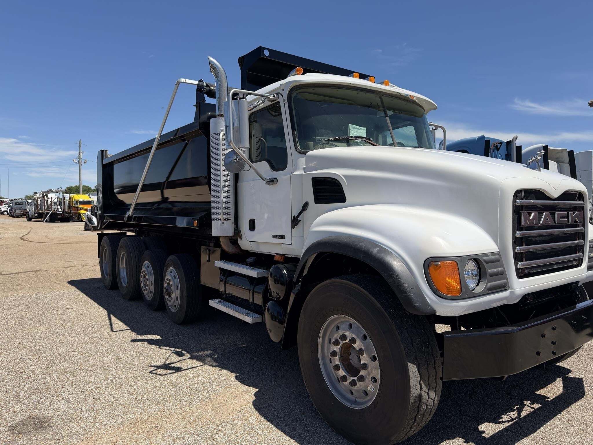 2006 Mack Granite CV713 Dump Trucks/Trailer