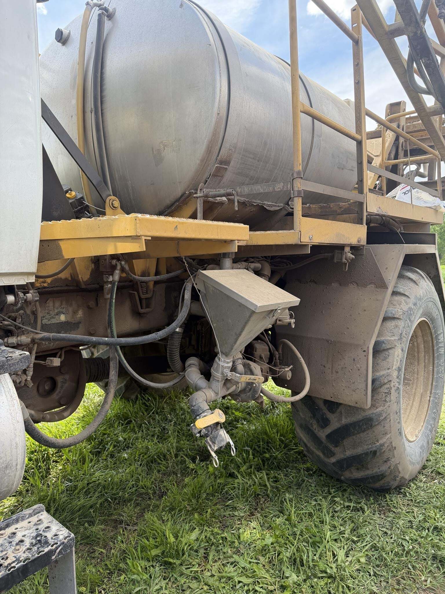 2010 GVM Hydra Spray Pull-Type Sprayer - $39,500 | Machinery Pete
