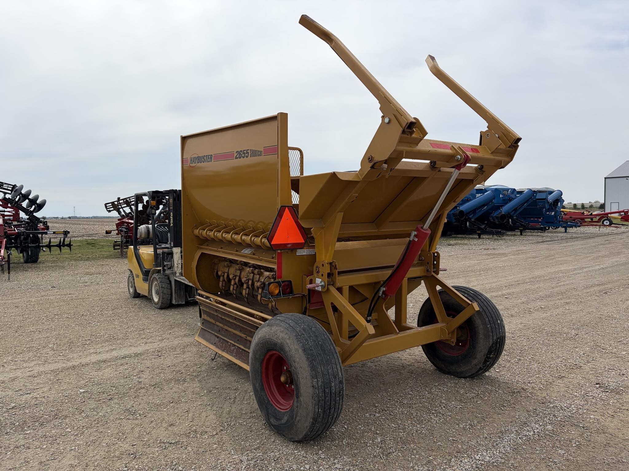  Haybuster 2655 Grinders and Mixer