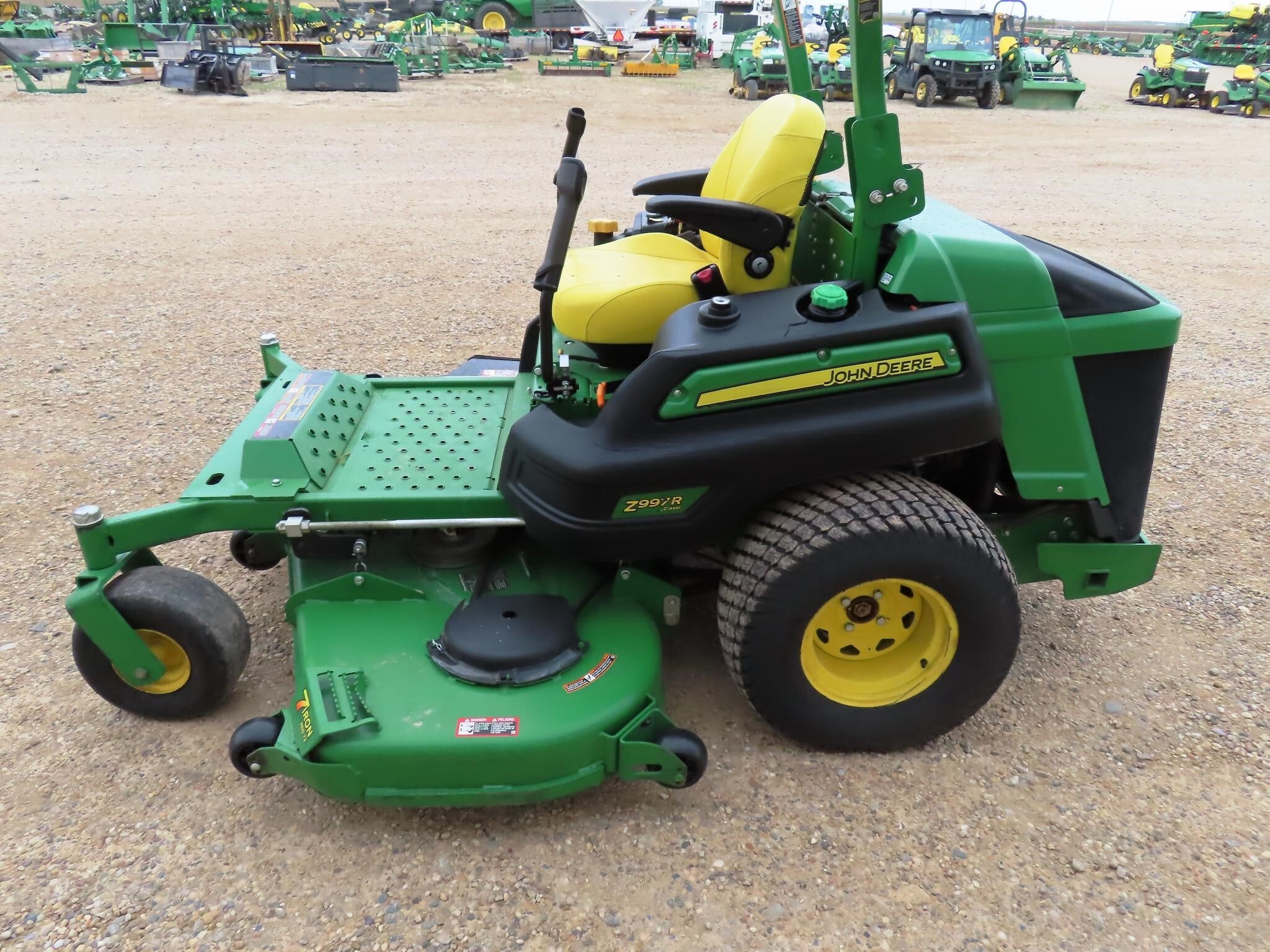 2017 John Deere Z997R Lawn Mower