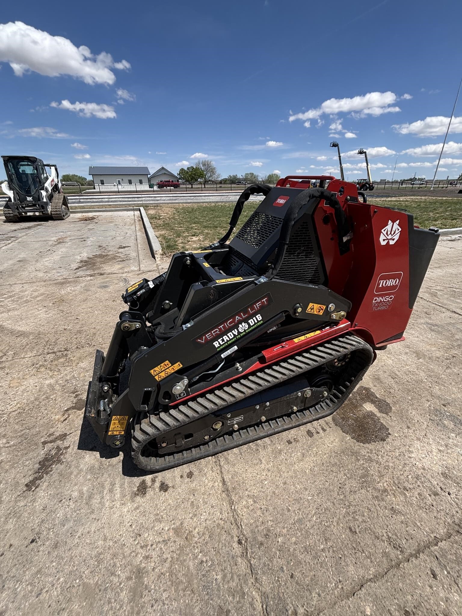2025 Toro DINGO TX1000W Loader and Skid Steer Attachment