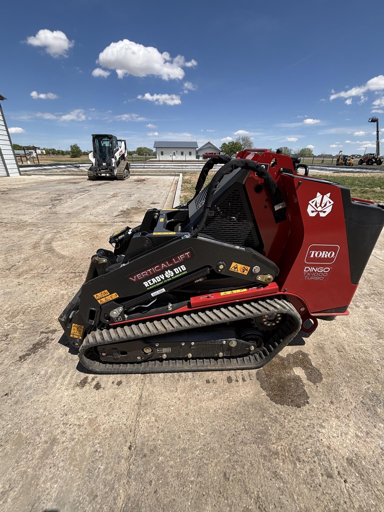 2025 Toro DINGO TX1000W Loader and Skid Steer Attachment