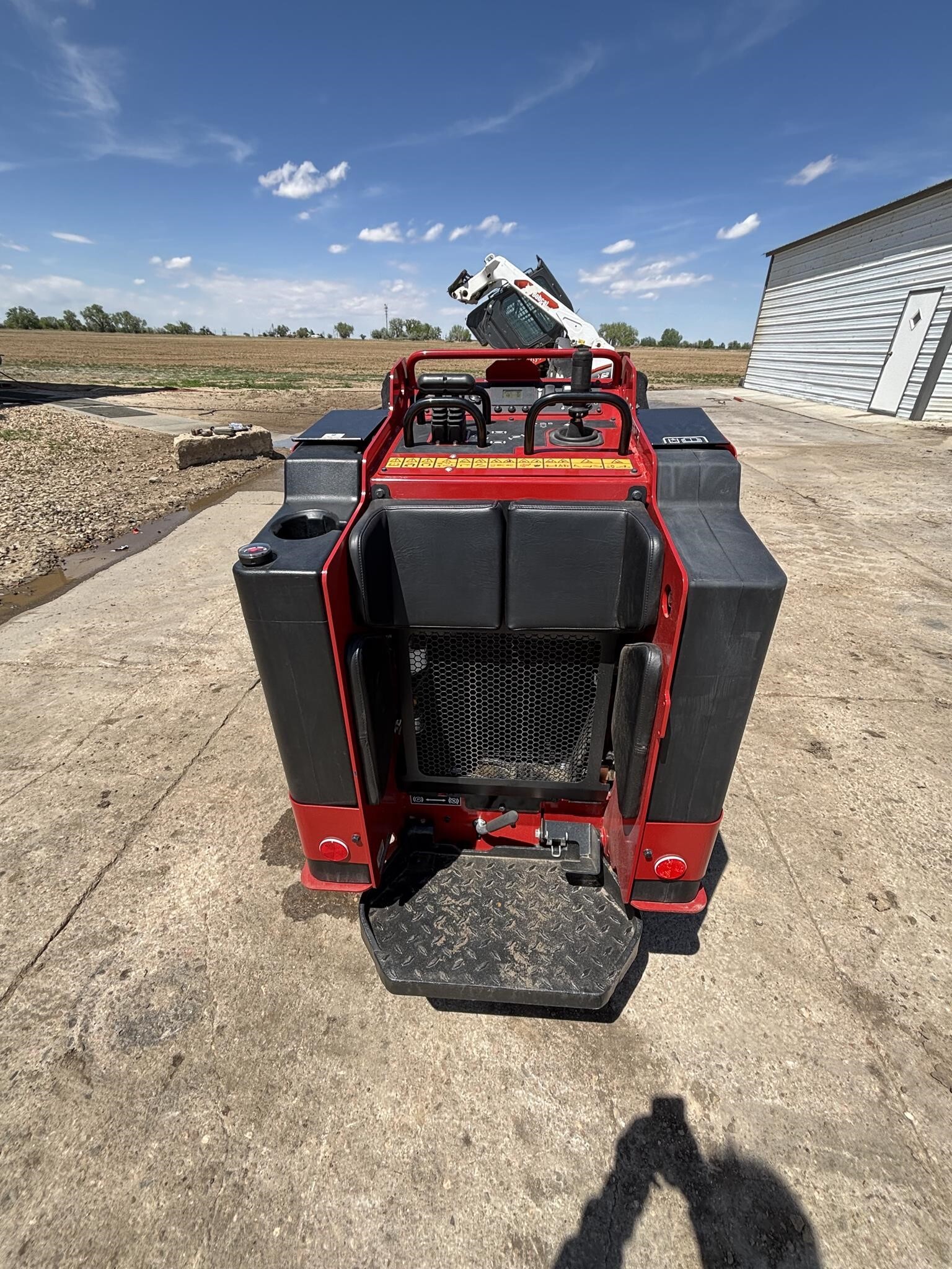 2025 Toro DINGO TX1000W Loader and Skid Steer Attachment