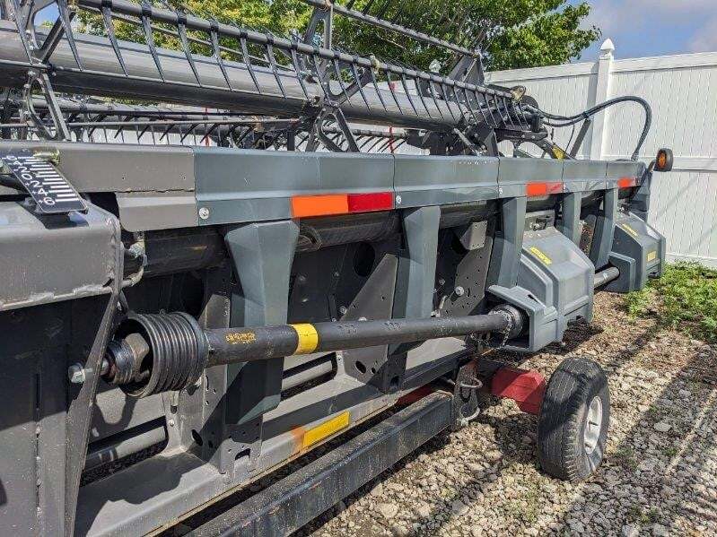 2023 Gleaner 9335 Platform