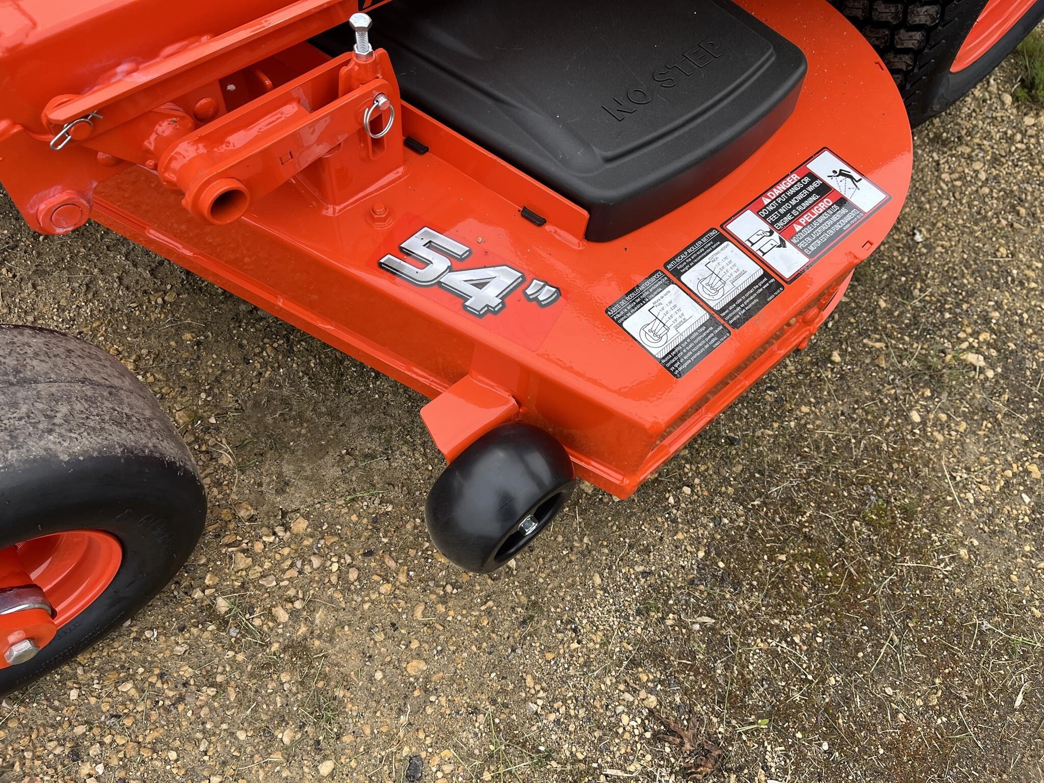 2026 Kubota Z422 Lawn Mower