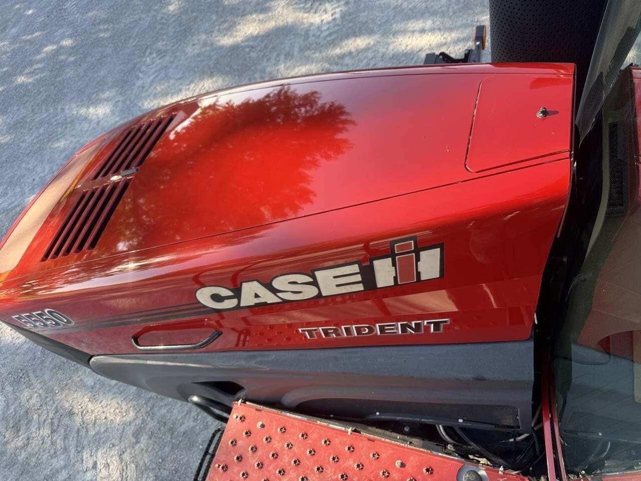 2022 Case IH TRIDENT 5550 Self-Propelled Sprayer
