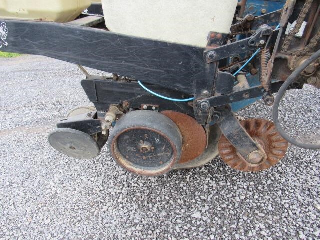  Kinze PT6 Planter