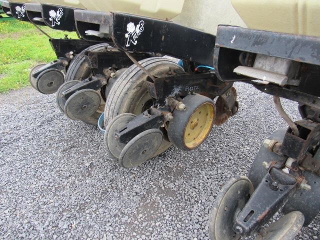  Kinze PT6 Planter
