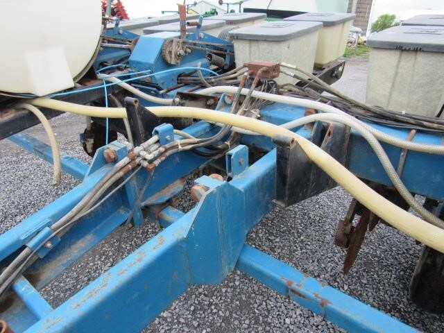  Kinze PT6 Planter