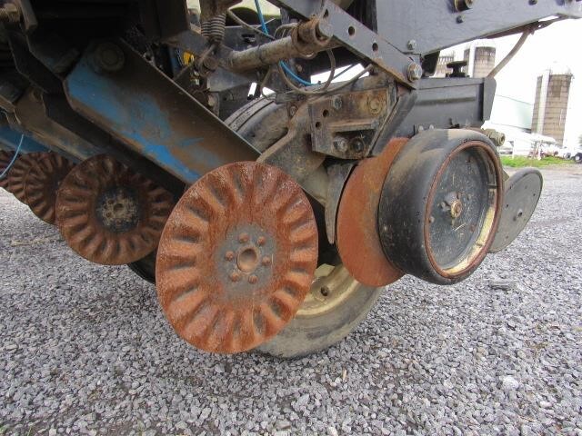  Kinze PT6 Planter