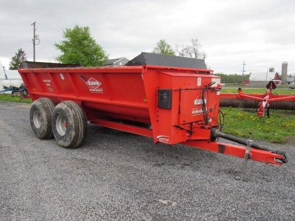 Used Kuhn Knight 8118 Manure Spreaders for Sale - 5 Listings