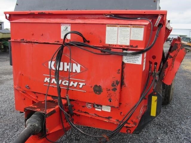2012 Kuhn Knight 8118 Manure Spreader