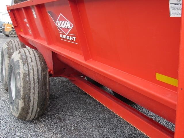 2012 Kuhn Knight 8118 Manure Spreader