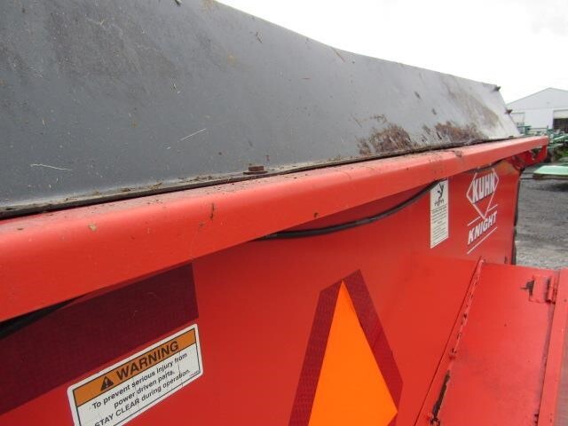 2012 Kuhn Knight 8118 Manure Spreader