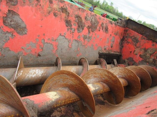 2012 Kuhn Knight 8118 Manure Spreader