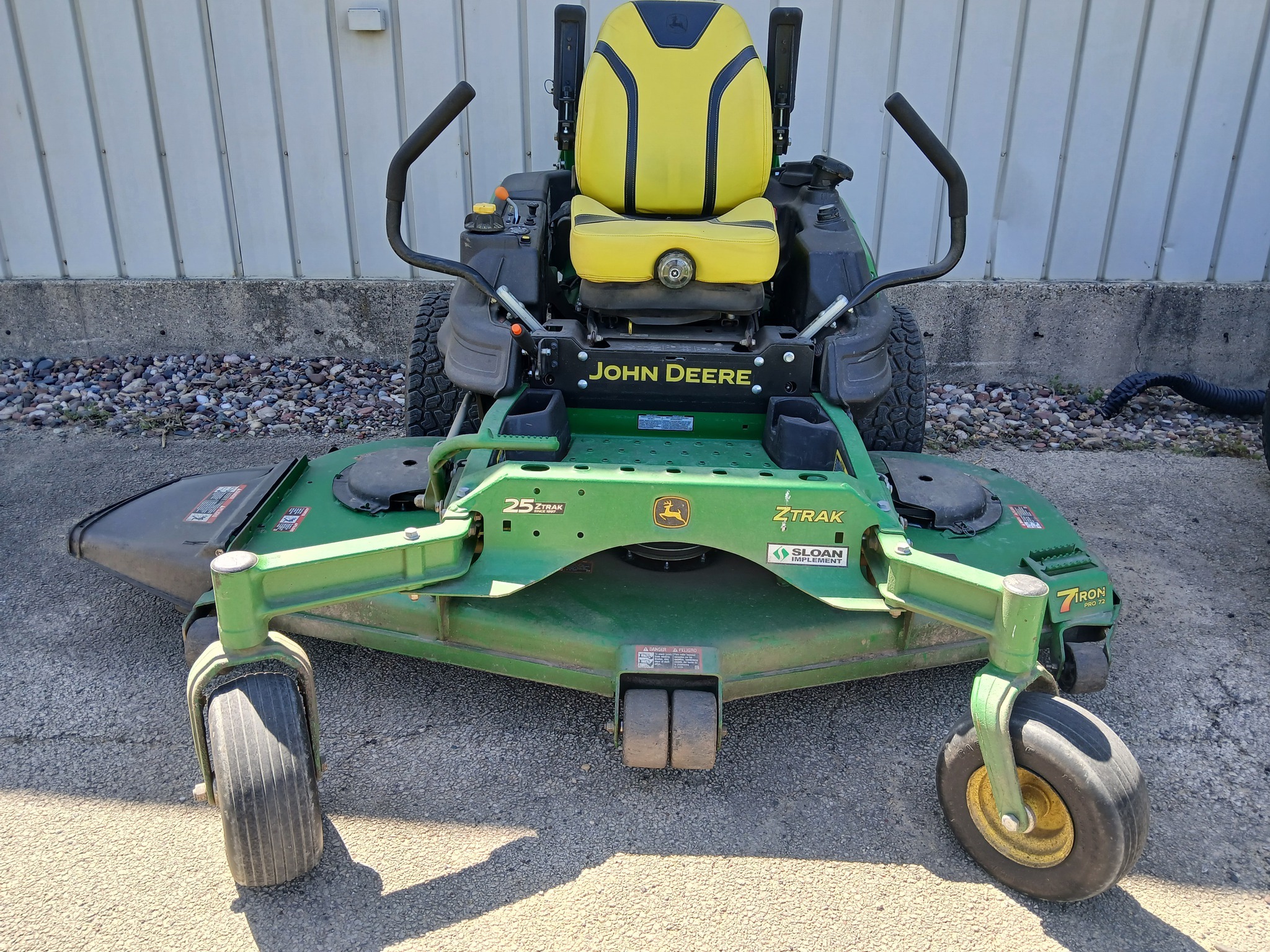 2022 John Deere Z960M Lawn Mower