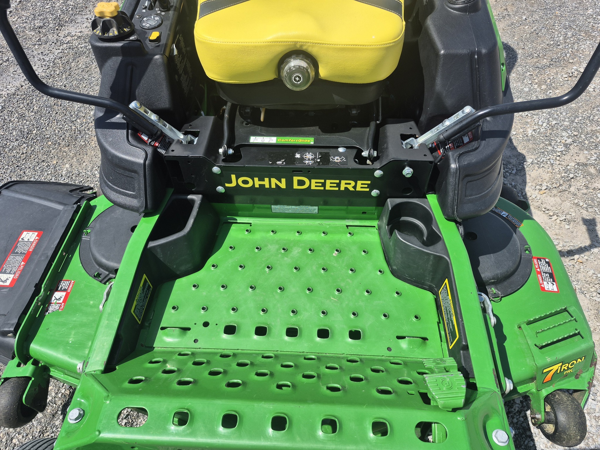 2019 John Deere Z930R Lawn Mower