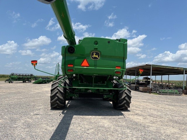 2022 John Deere S780 Combine