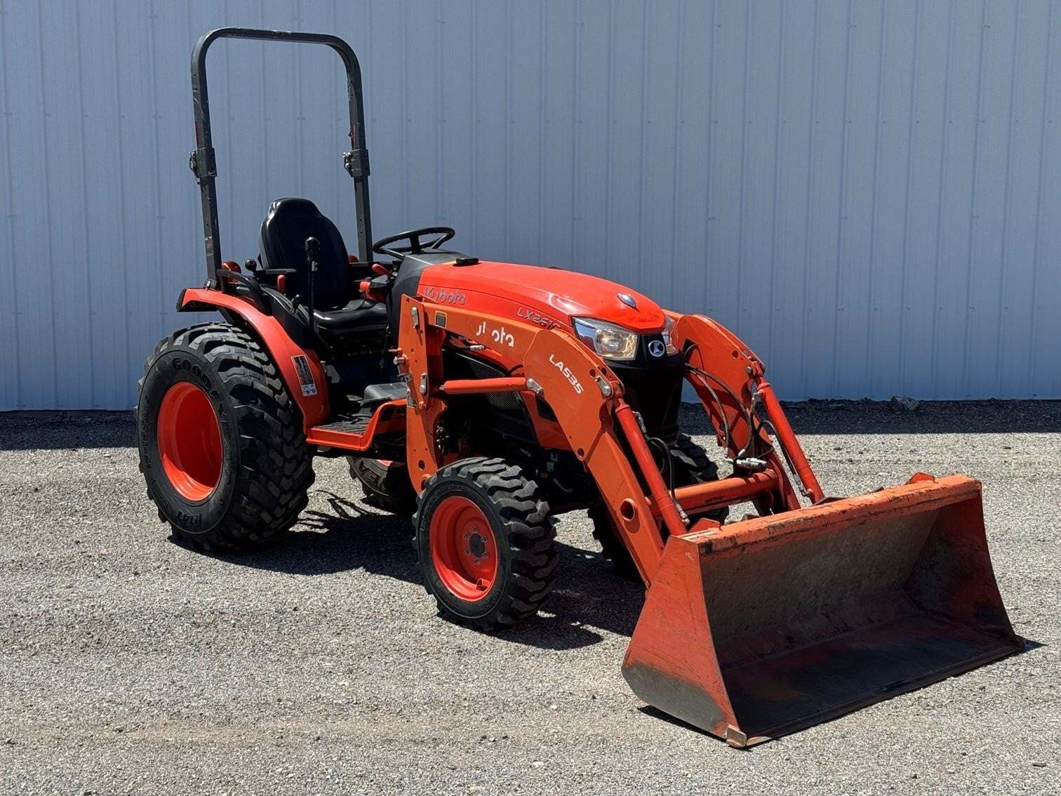 2022 Kubota LX2610 Tractor