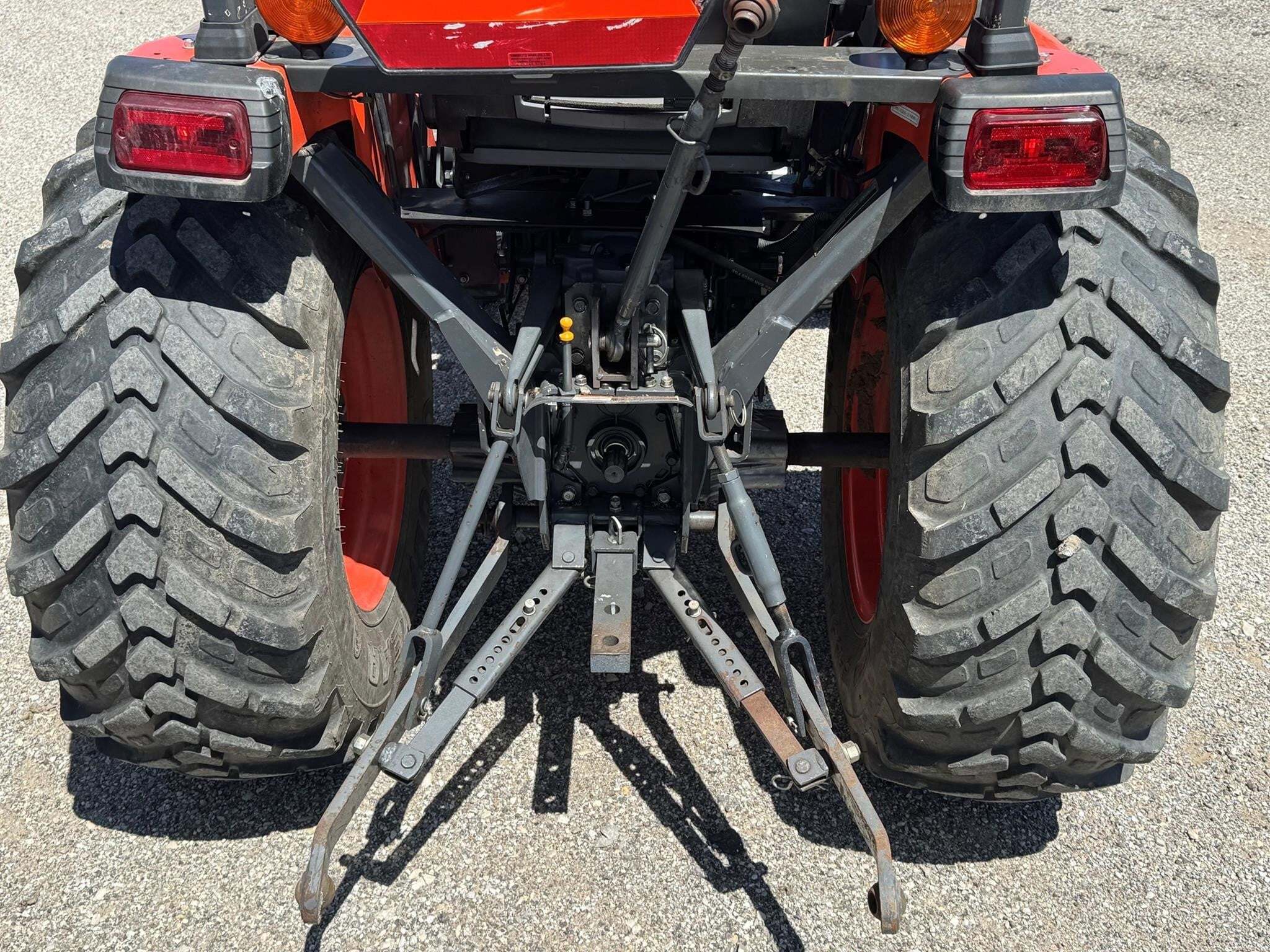 2022 Kubota LX2610 Tractor