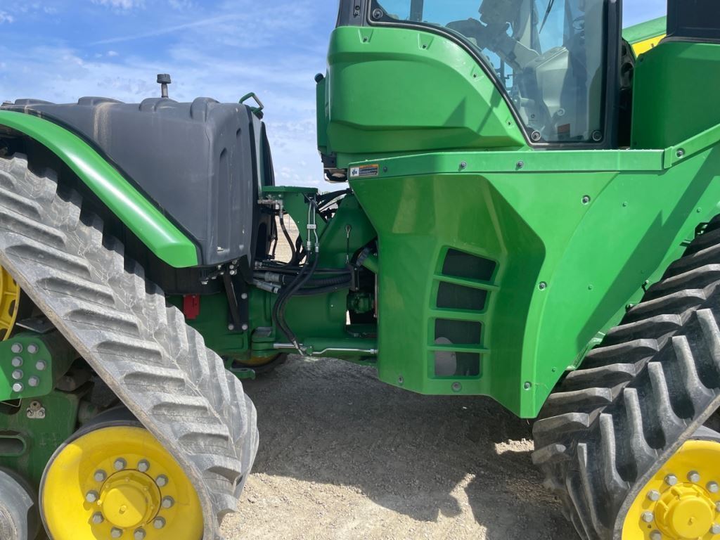 2022 John Deere 9RX 590 Tractor