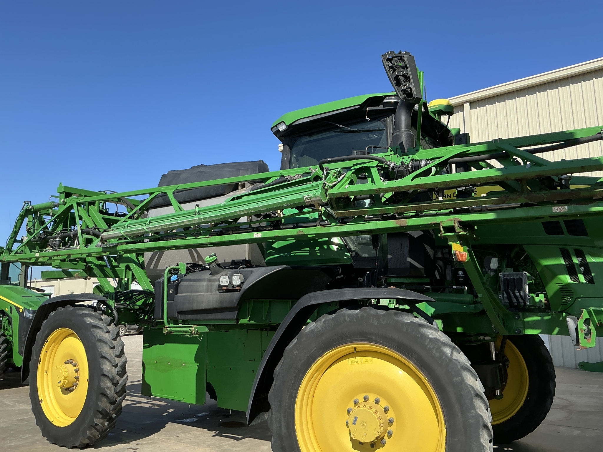 2022 John Deere 412R Self-Propelled Sprayer