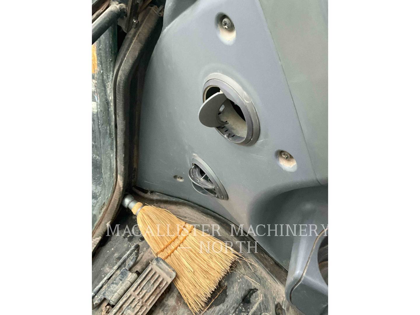 2021 John Deere 85G Excavator