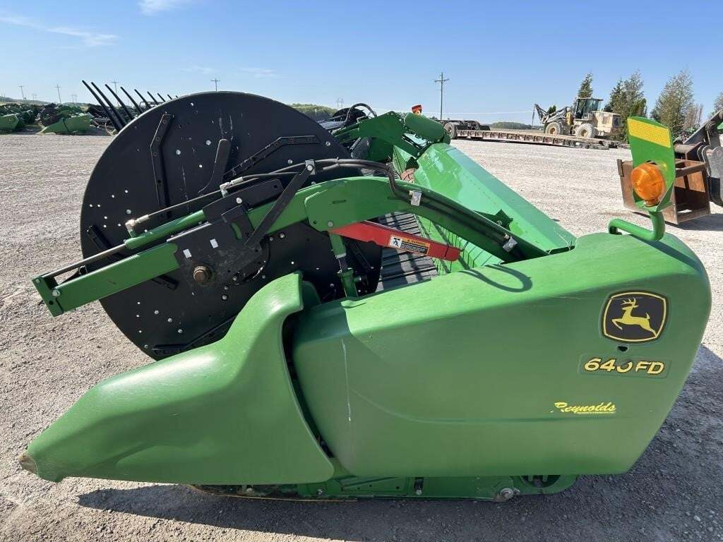 2016 John Deere 640FD Platform