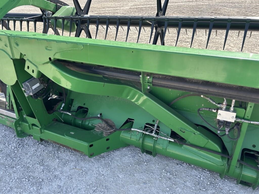 2016 John Deere 640FD Platform